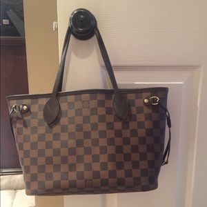 Louis Vuitton, never full pm